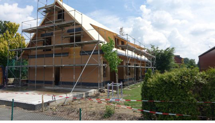 Premiere für die neuen Nennweiten<br>Baugrundstück in Hoetmar mit HS-Kanalrohrsystem erschlossen Premiere für die neuen Nennweiten<br>Baugrundstück in Hoetmar mit HS-Kanalrohrsystem erschlossen